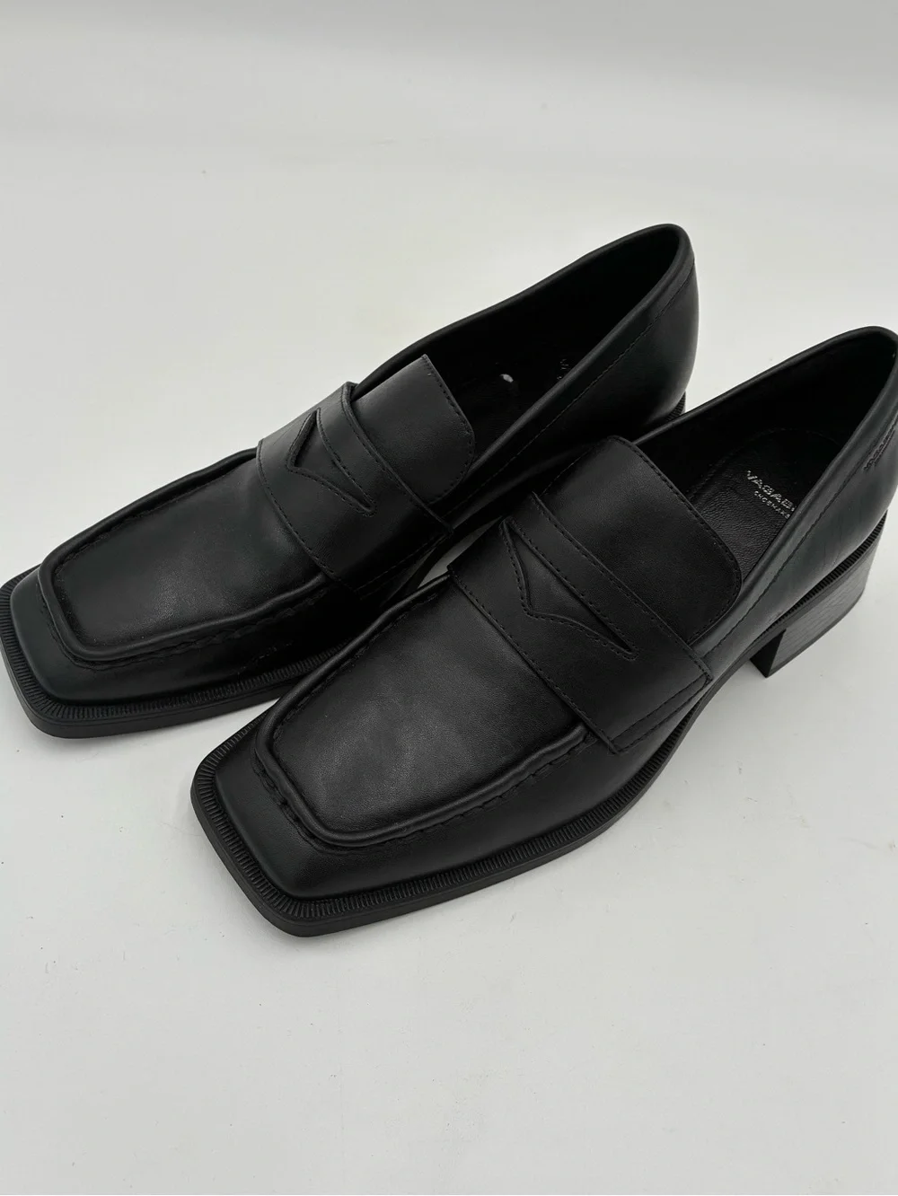 Vagabond Women's Black Leather Square-Toe Heeled Penny Loafers - Picture 1 of 3